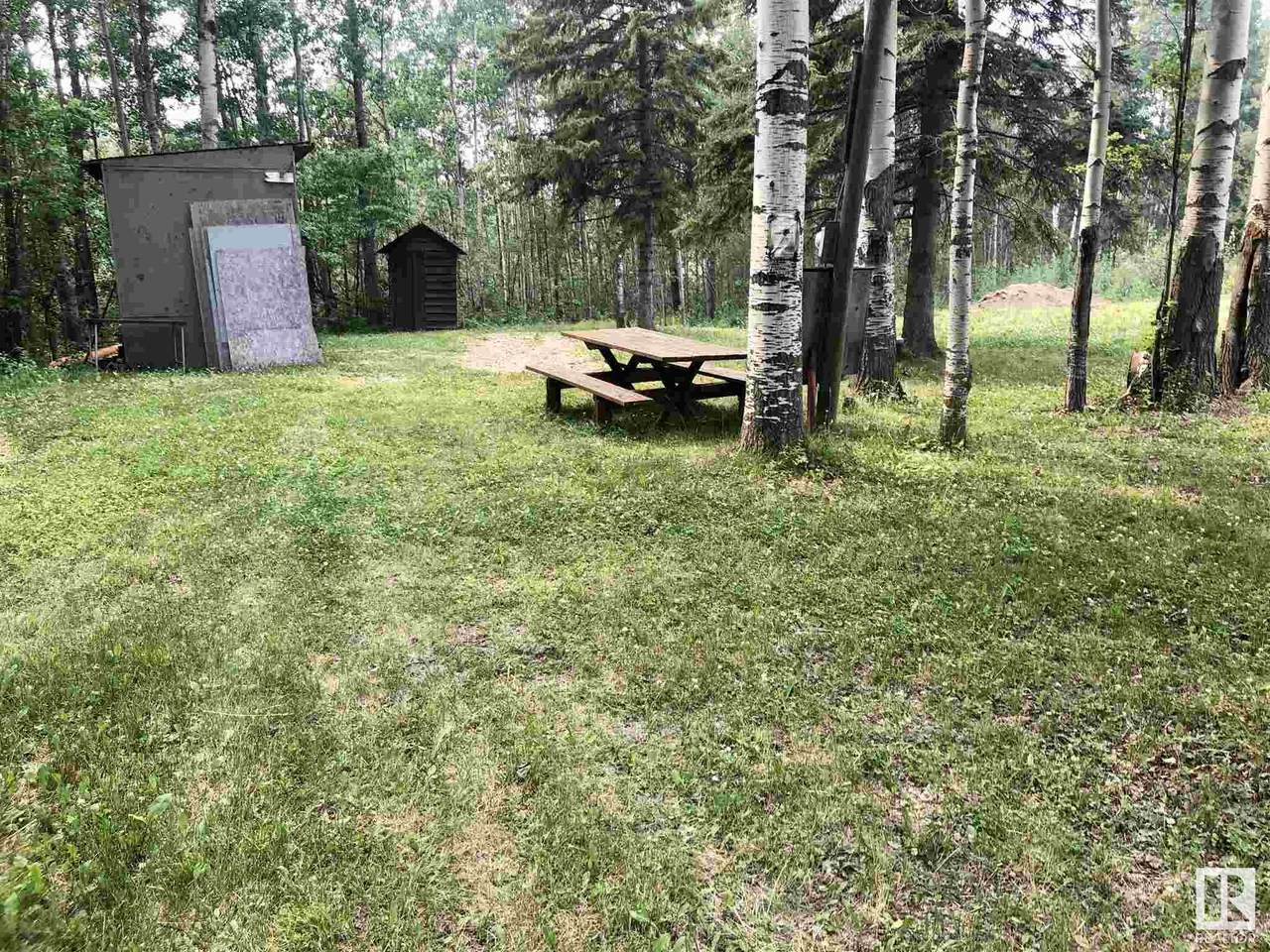 614 6 Street - Photo 1