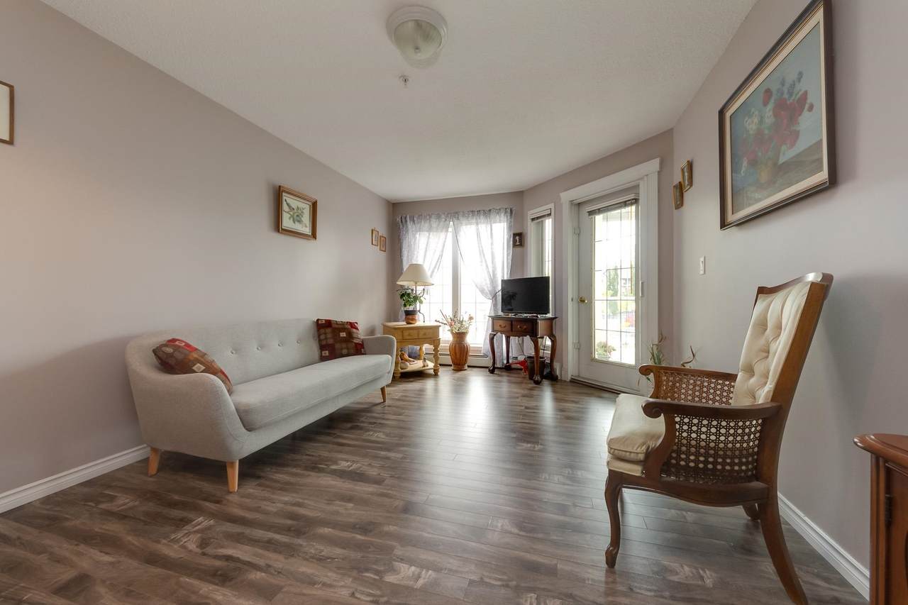 206 2741 55 Street - Photo 1