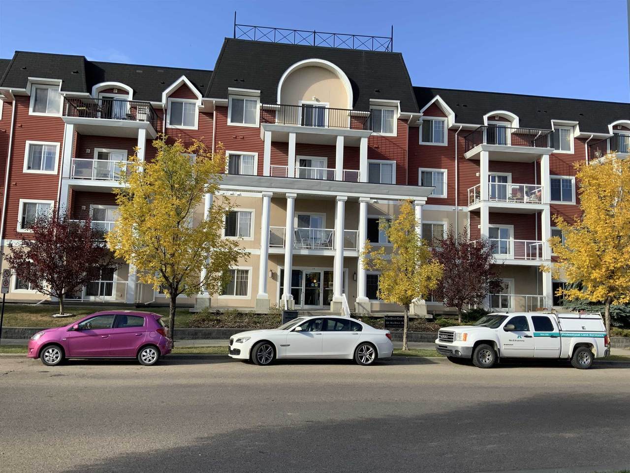 323 226 Macewan Road - Photo 1