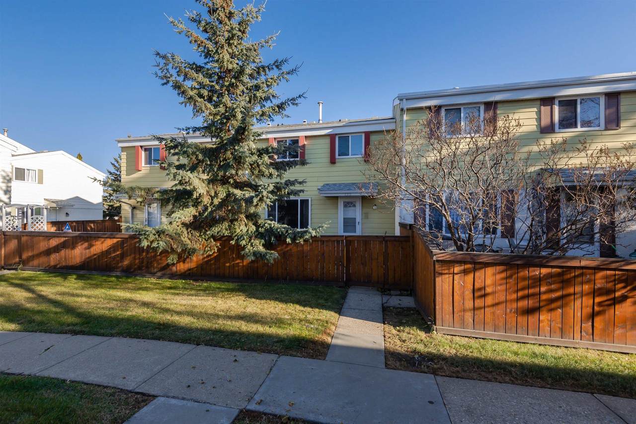 215 Primrose Gardens - Photo 1