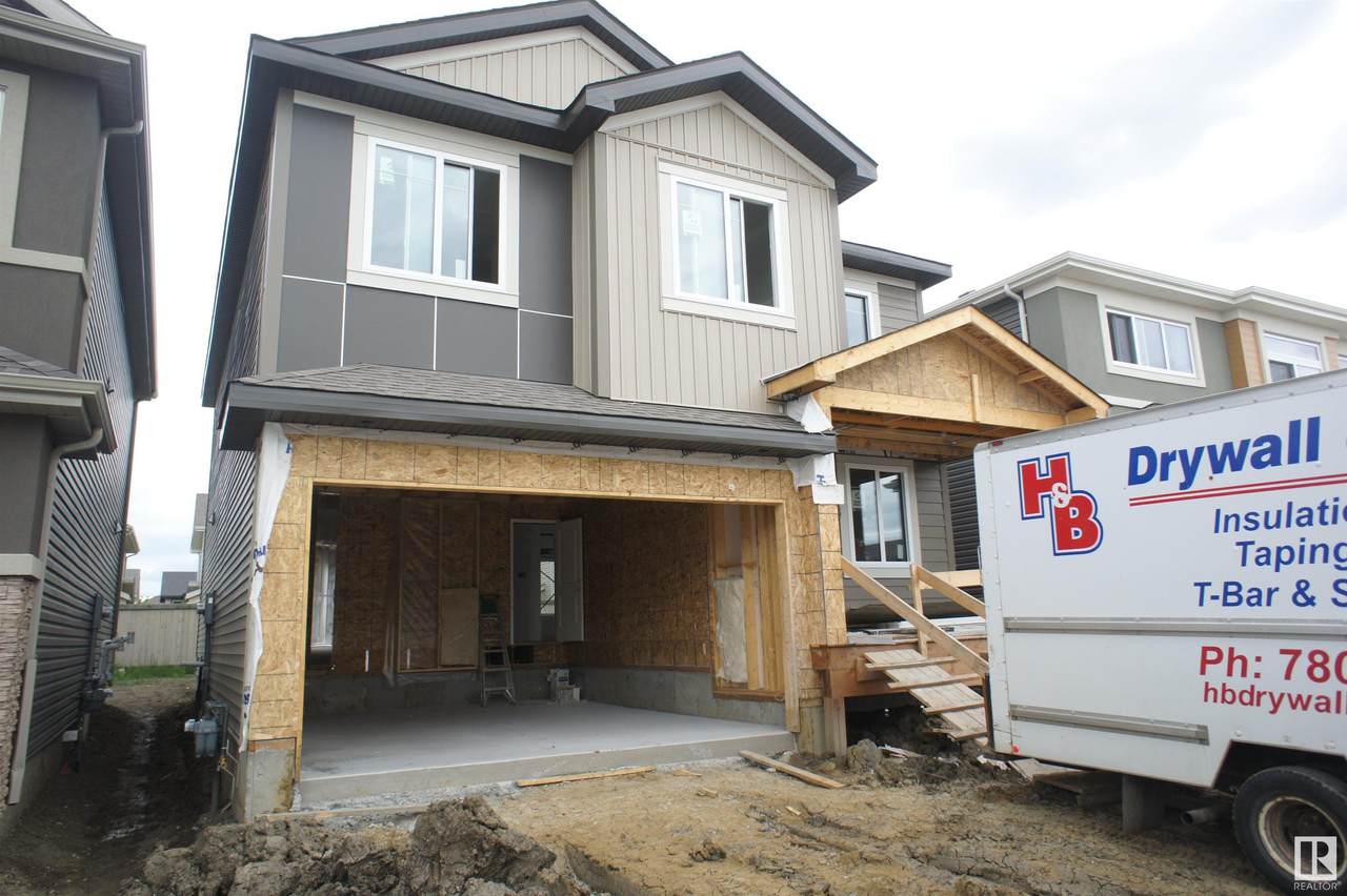 17340 9 Avenue - Photo 1