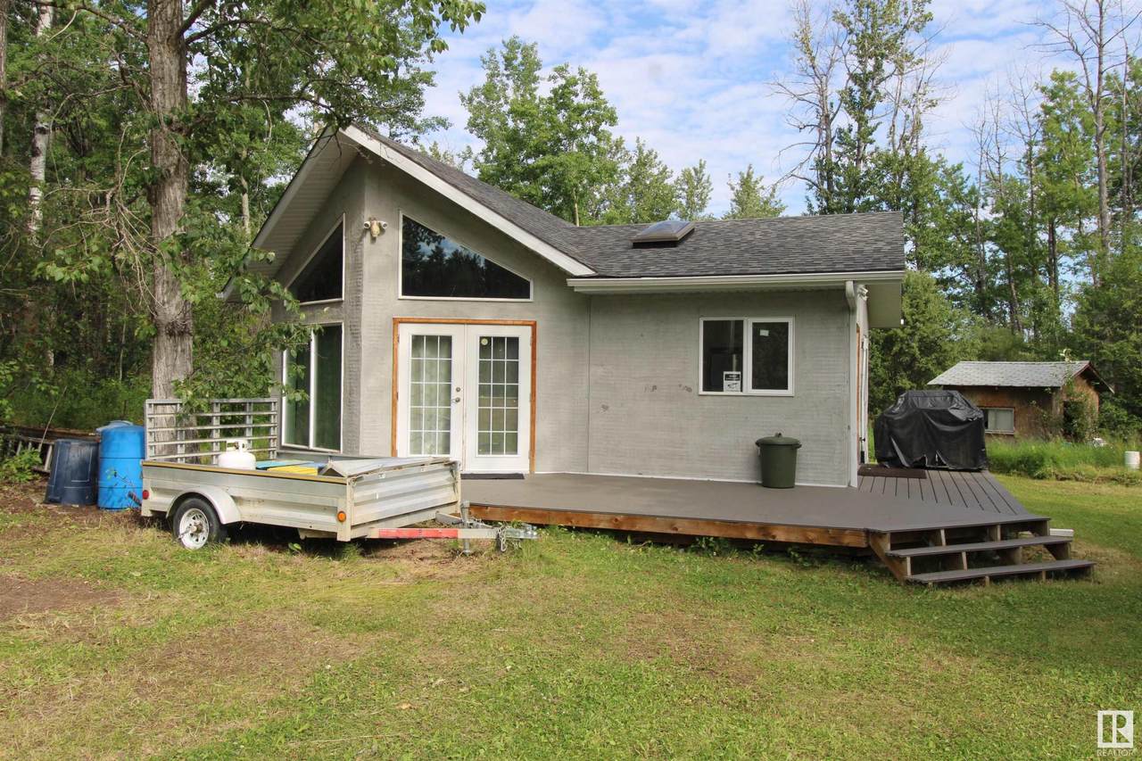 147 5124 TWP RD 554 - Photo 1