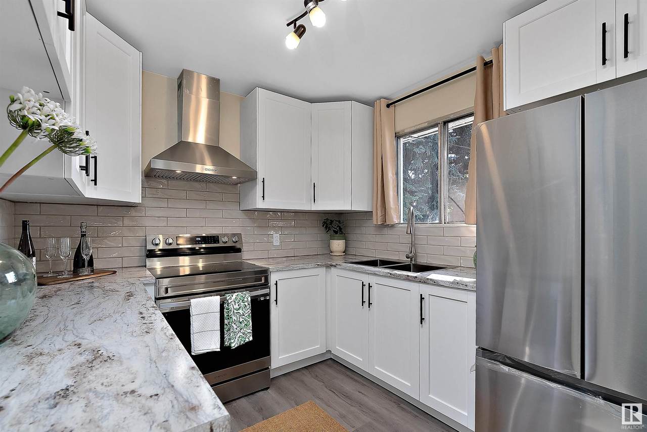 11920 132 Street - Photo 1