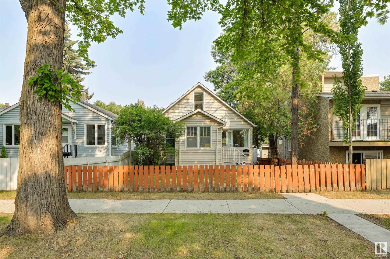 11233 70 Street - Photo 1