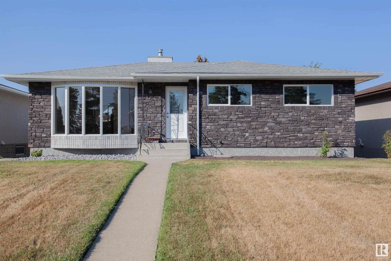 7608 129A Avenue - Photo 1