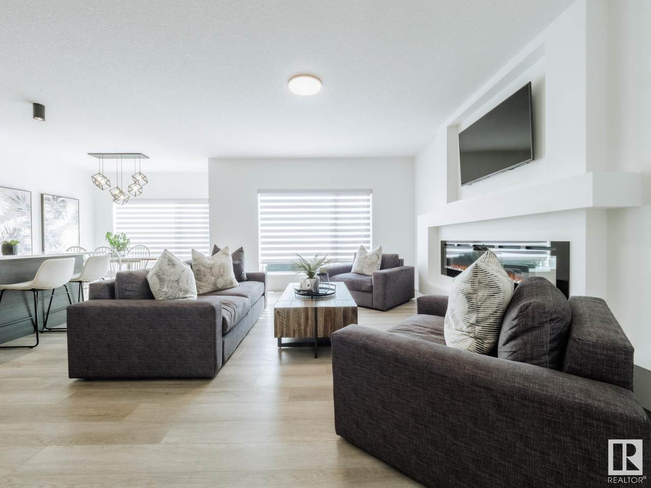 6203 47 Avenue - Photo 1