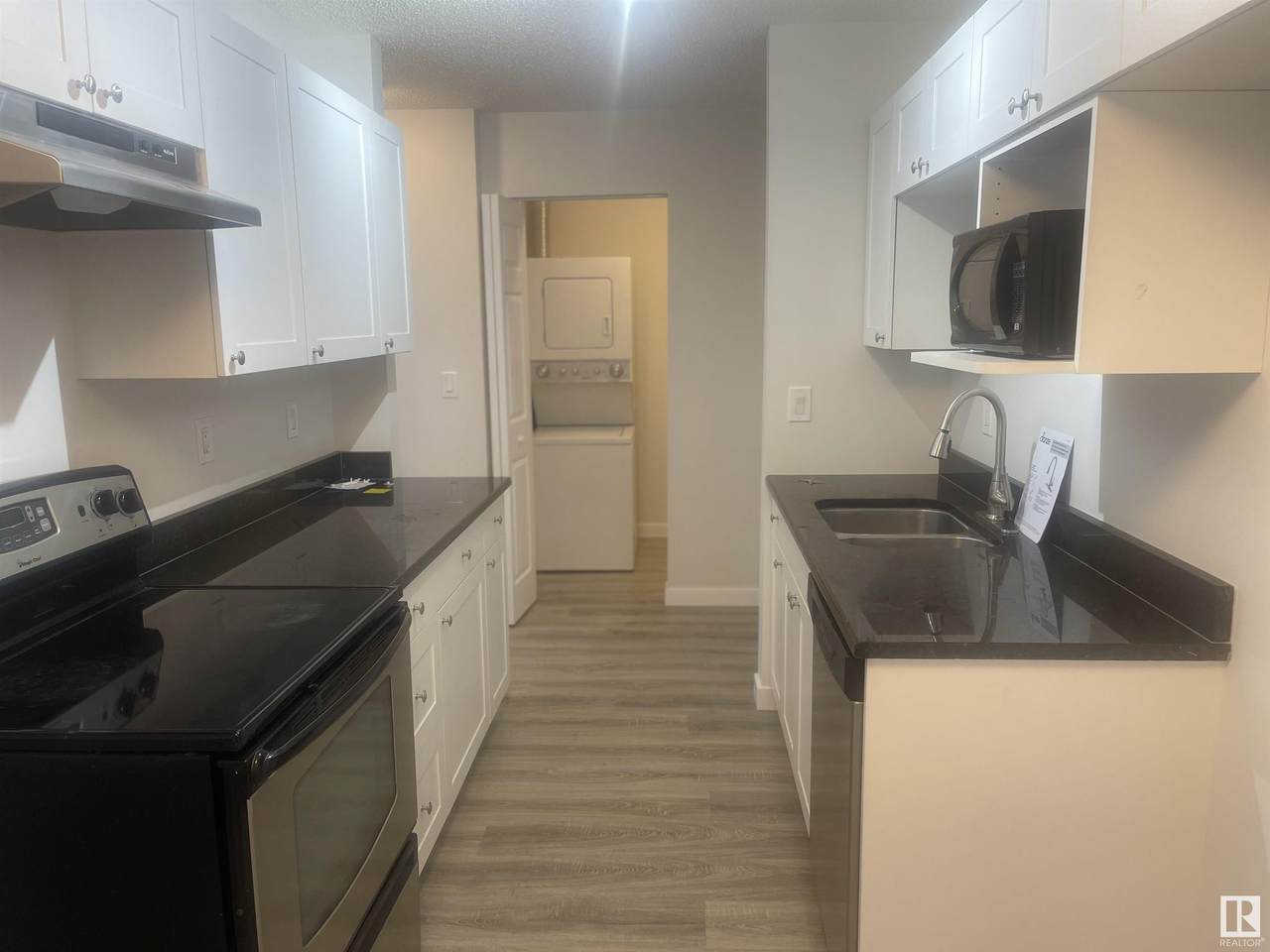 402 9904 90 Ave - Photo 1