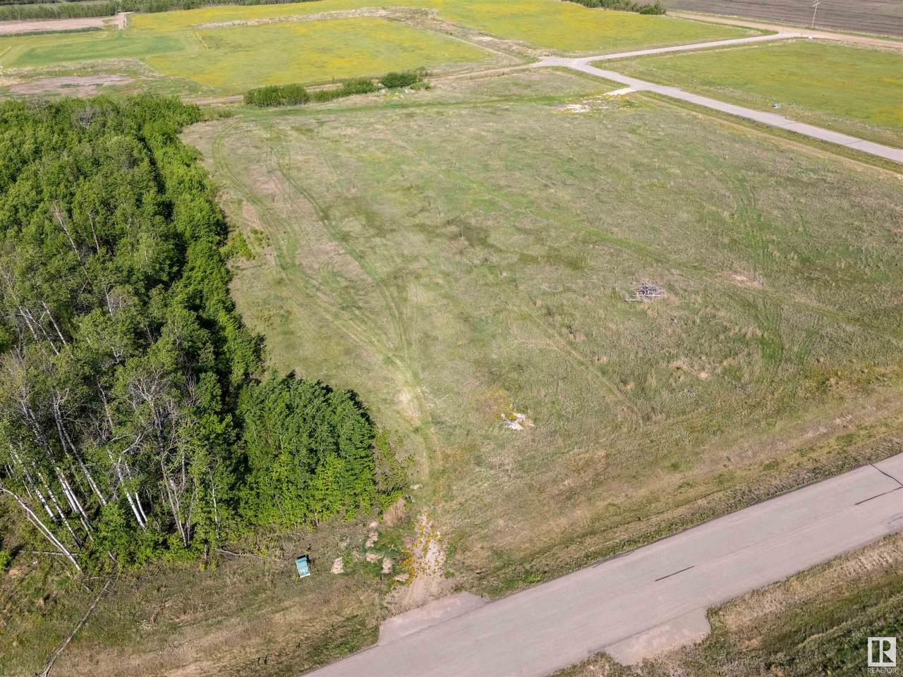 https://bt-photos.global.ssl.fastly.net/alberta/1280_boomver_2_E4429087-2.jpg