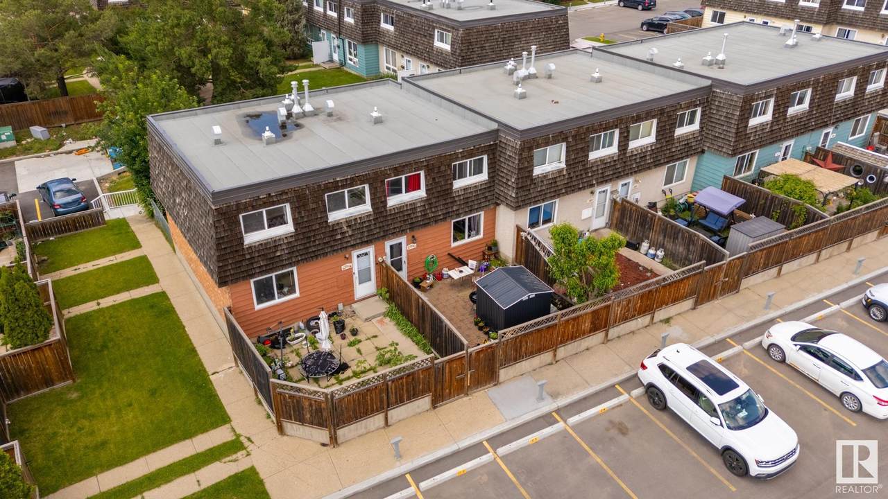 170 Mayfair Mews Mews - Photo 1