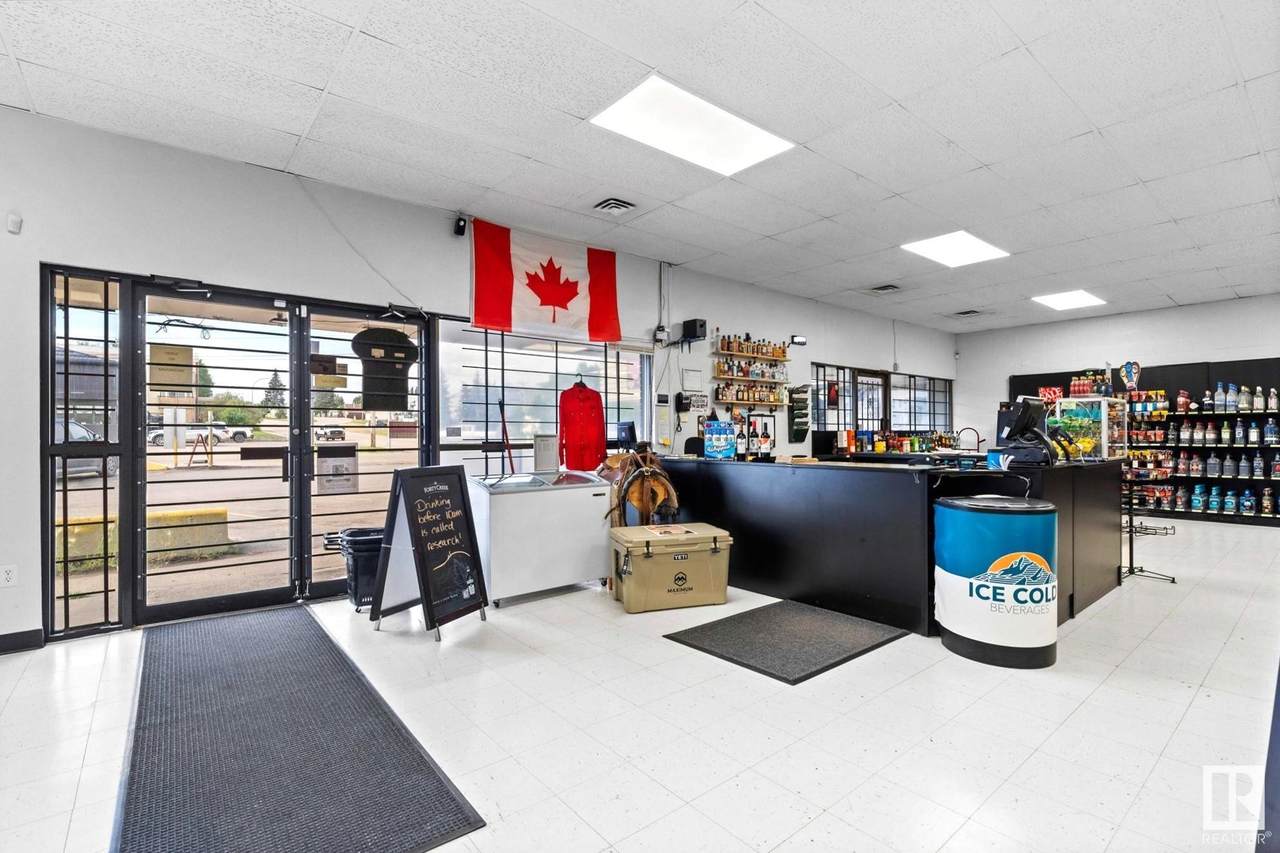 https://bt-photos.global.ssl.fastly.net/alberta/1280_boomver_2_E4449233-2.jpg