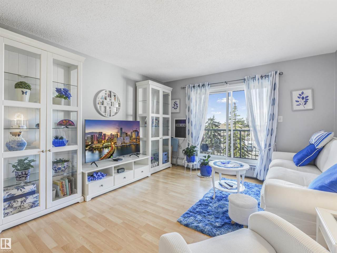 6710 158 Avenue - Photo 1