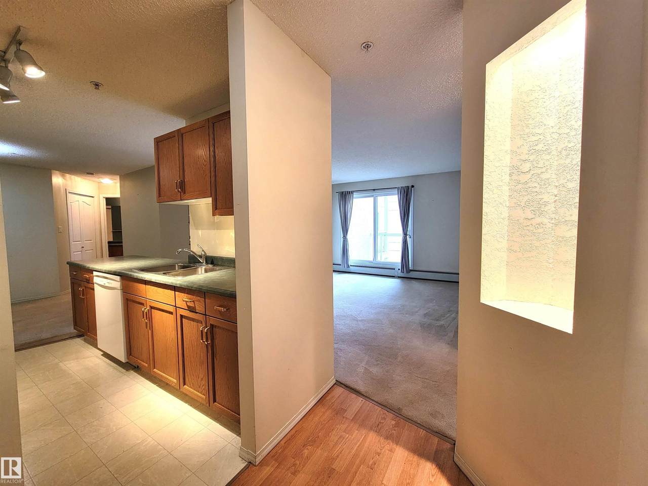 10511 42 Avenue - Photo 1