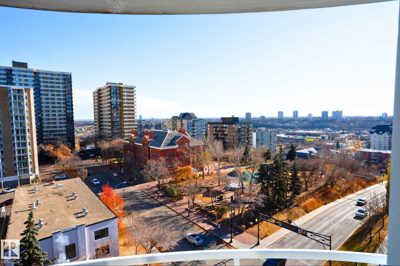 10504 99 Avenue - Photo 1