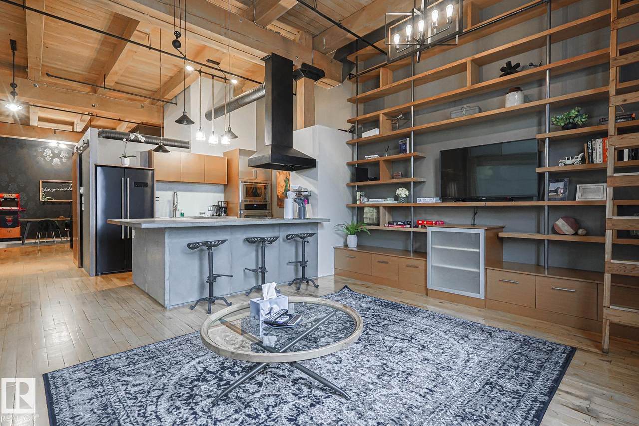 10309 107 Street - Photo 1