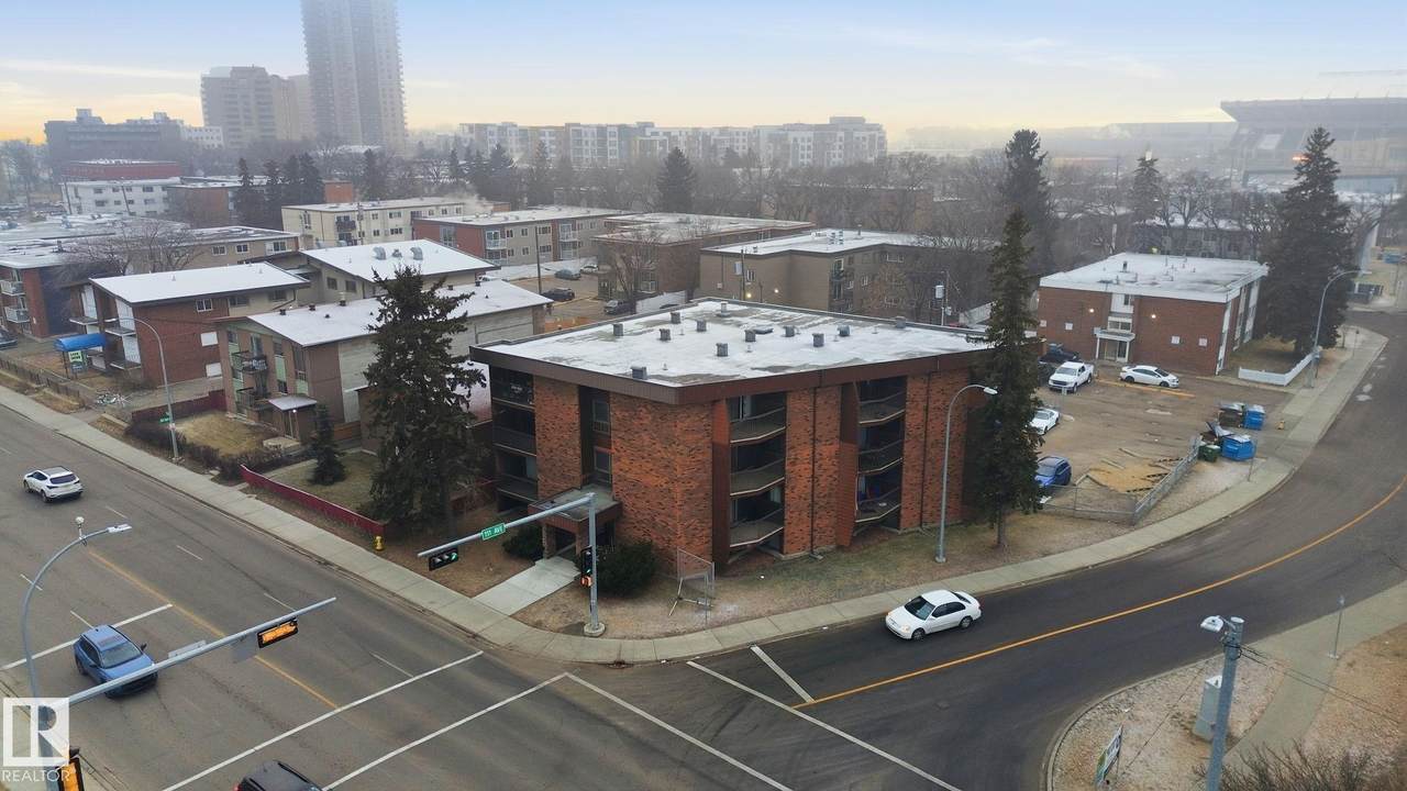 11040 82 Street - Photo 1