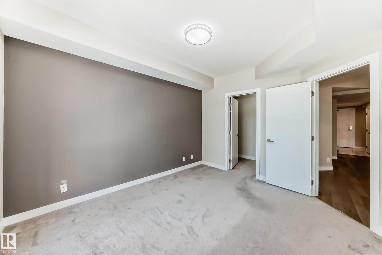 11710 87 Avenue - Photo 1