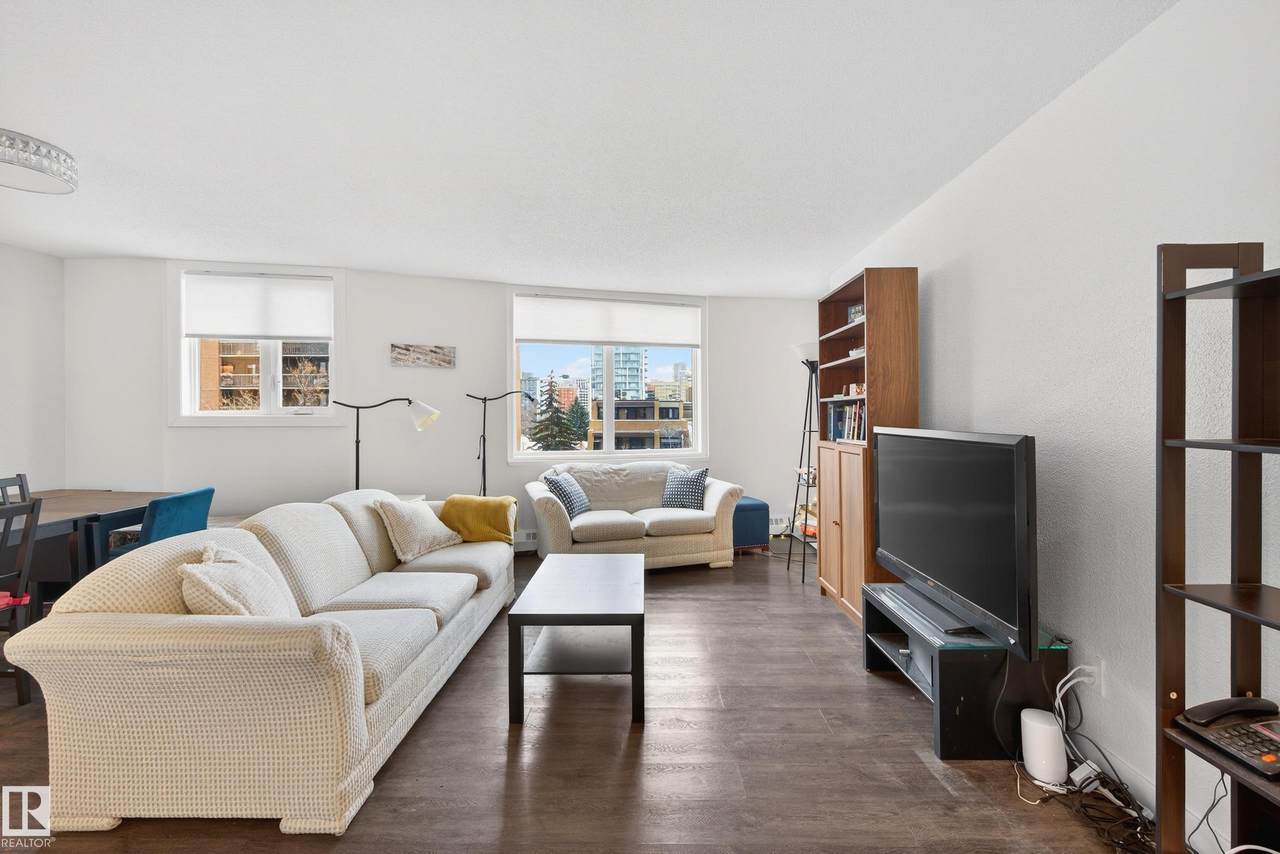 9916 113 Street - Photo 1