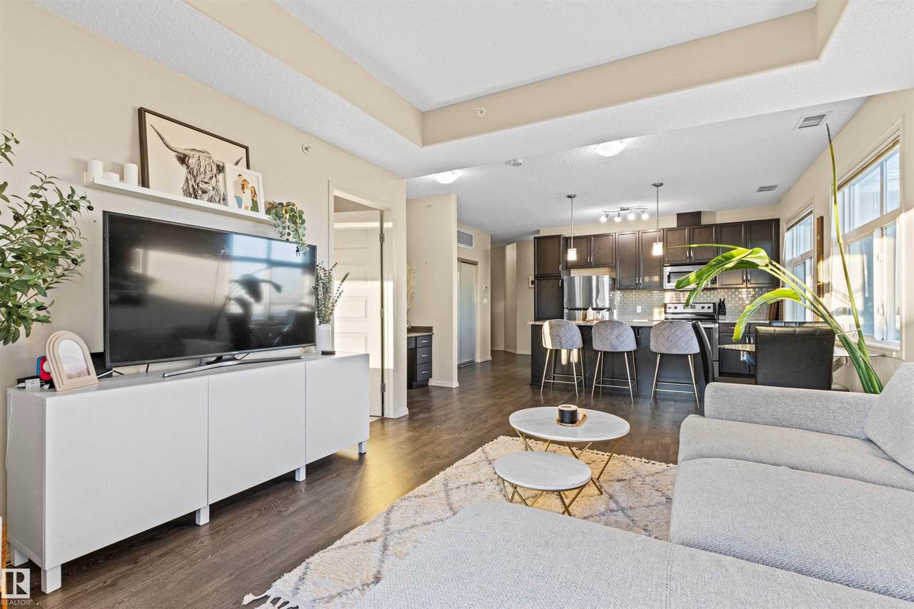 7825 71 Street - Photo 1