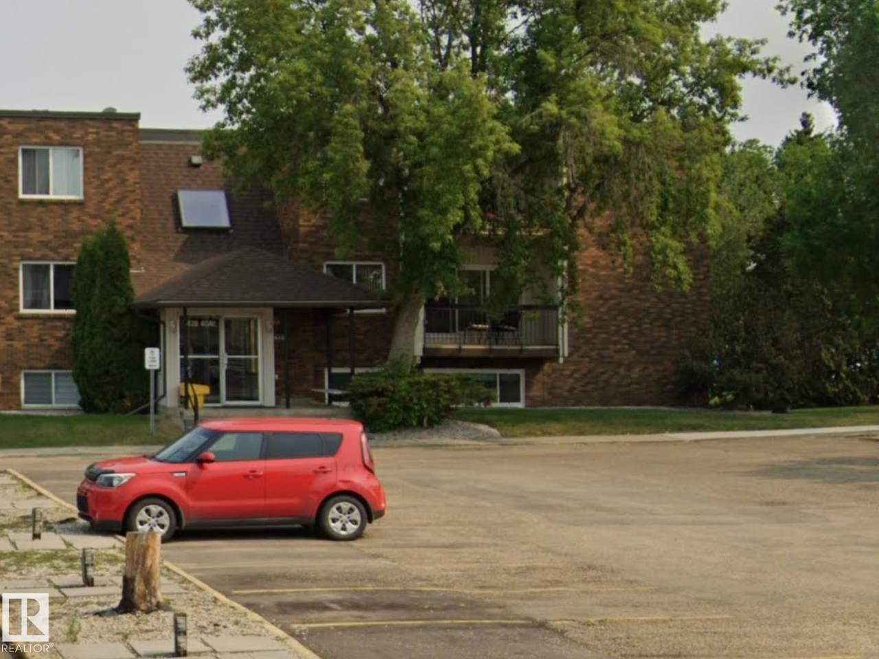 11420 40 Avenue - Photo 1