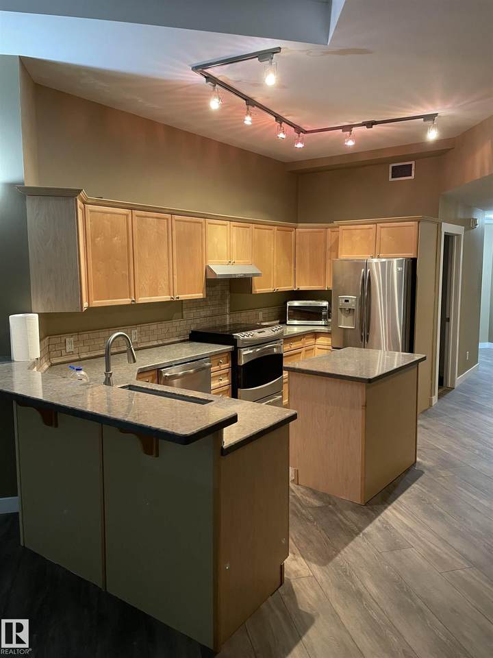 10106 105 Street - Photo 1