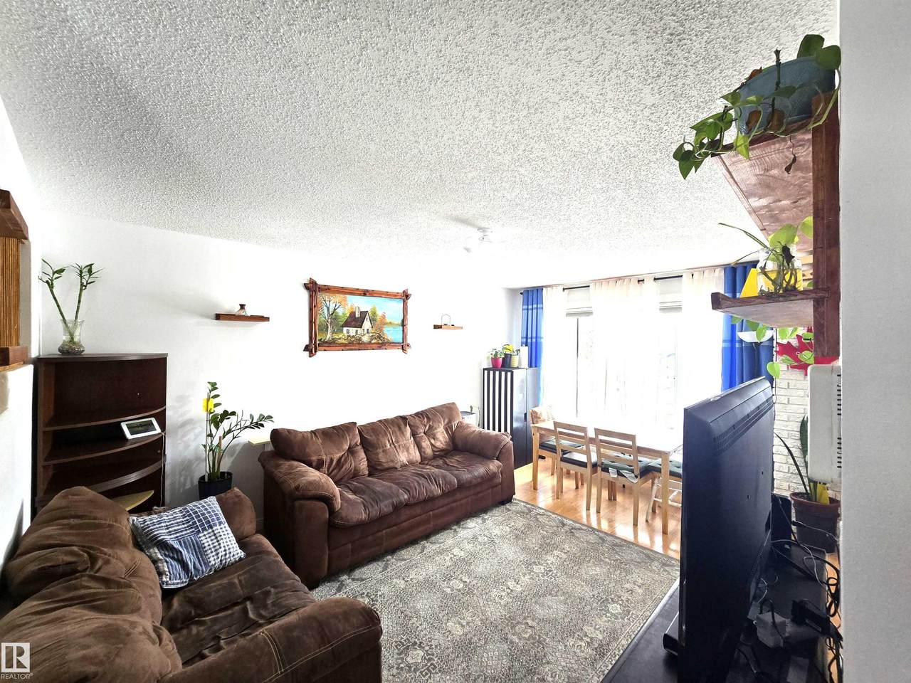 80 Amberly Crest - Photo 1
