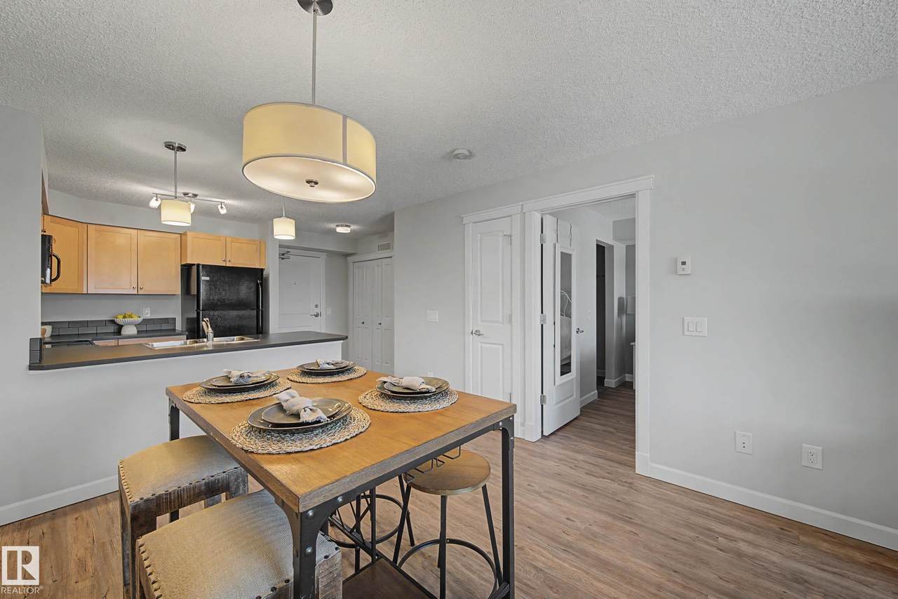 3715 Whitelaw Lane - Photo 1