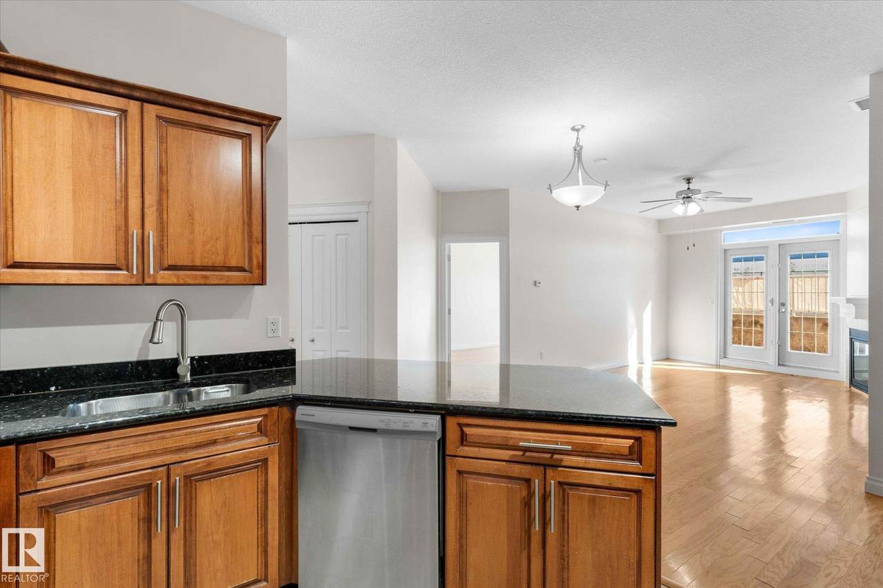 5211 50 Street - Photo 1