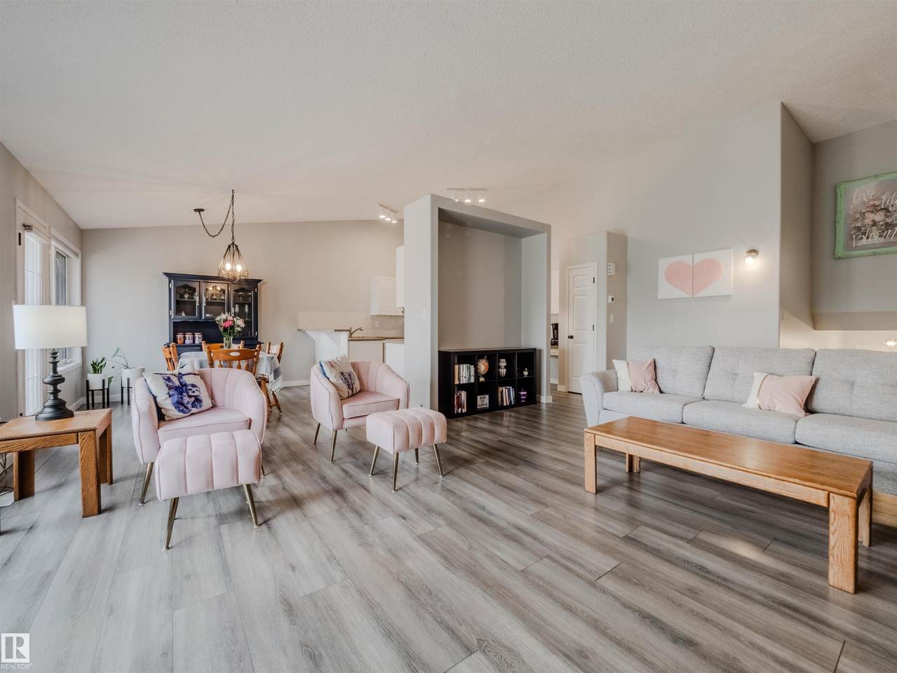 64 Blackburn - Photo 1