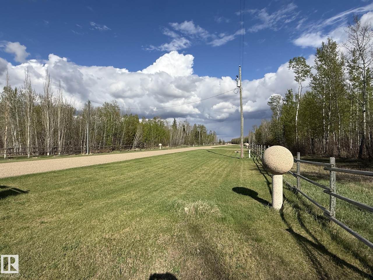 https://bt-photos.global.ssl.fastly.net/alberta/1280_boomver_2_E4482177-2.jpg