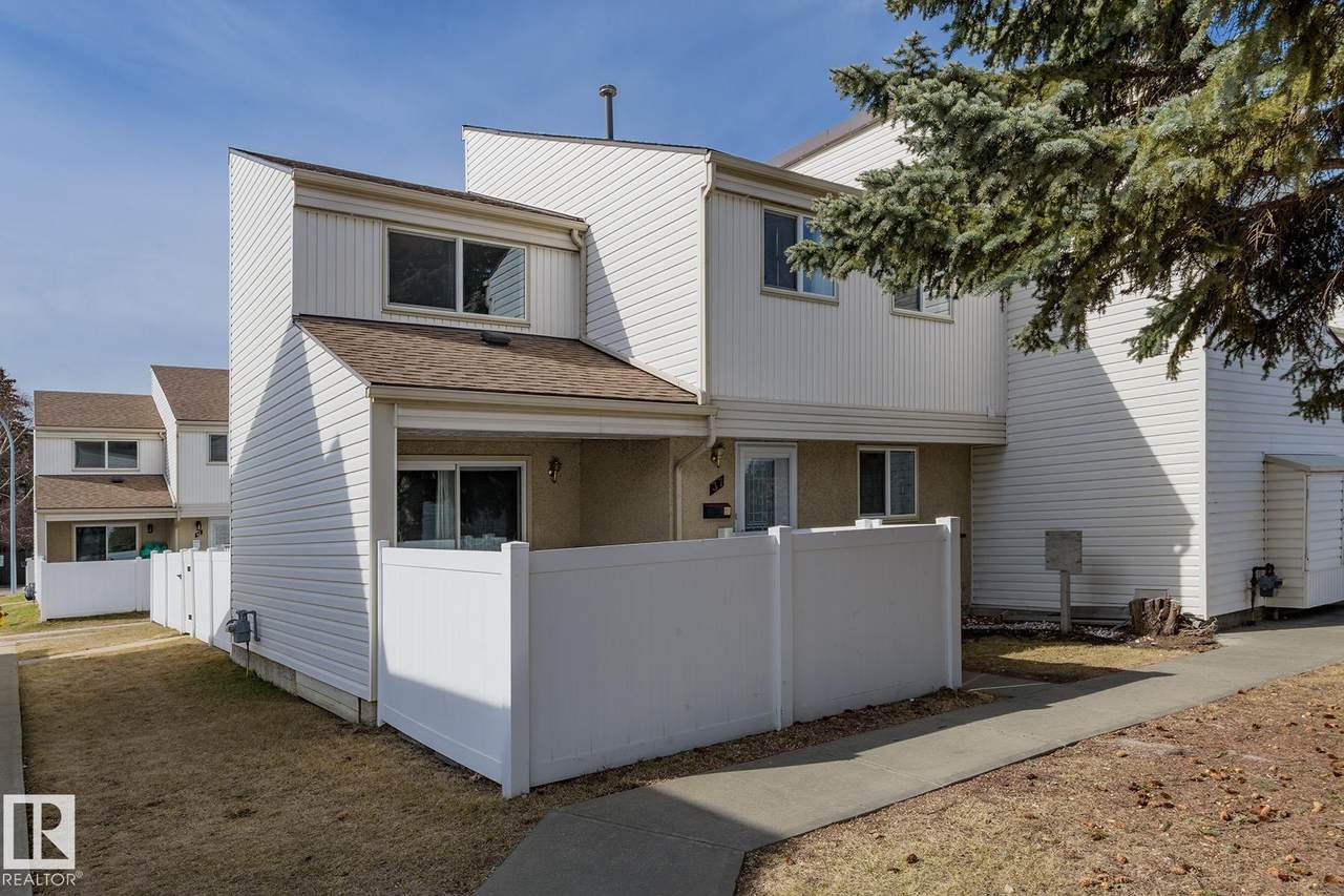 37 Woodvale Village - Photo 1