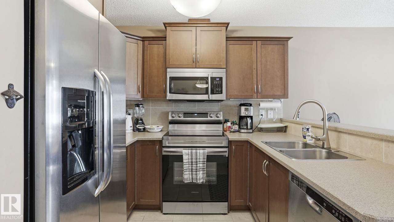 9511 102 Avenue - Photo 1