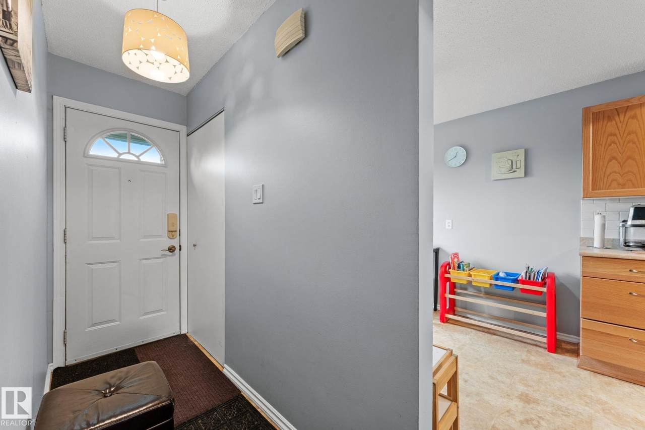 https://bt-photos.global.ssl.fastly.net/alberta/1280_boomver_2_E4495077-2.jpg