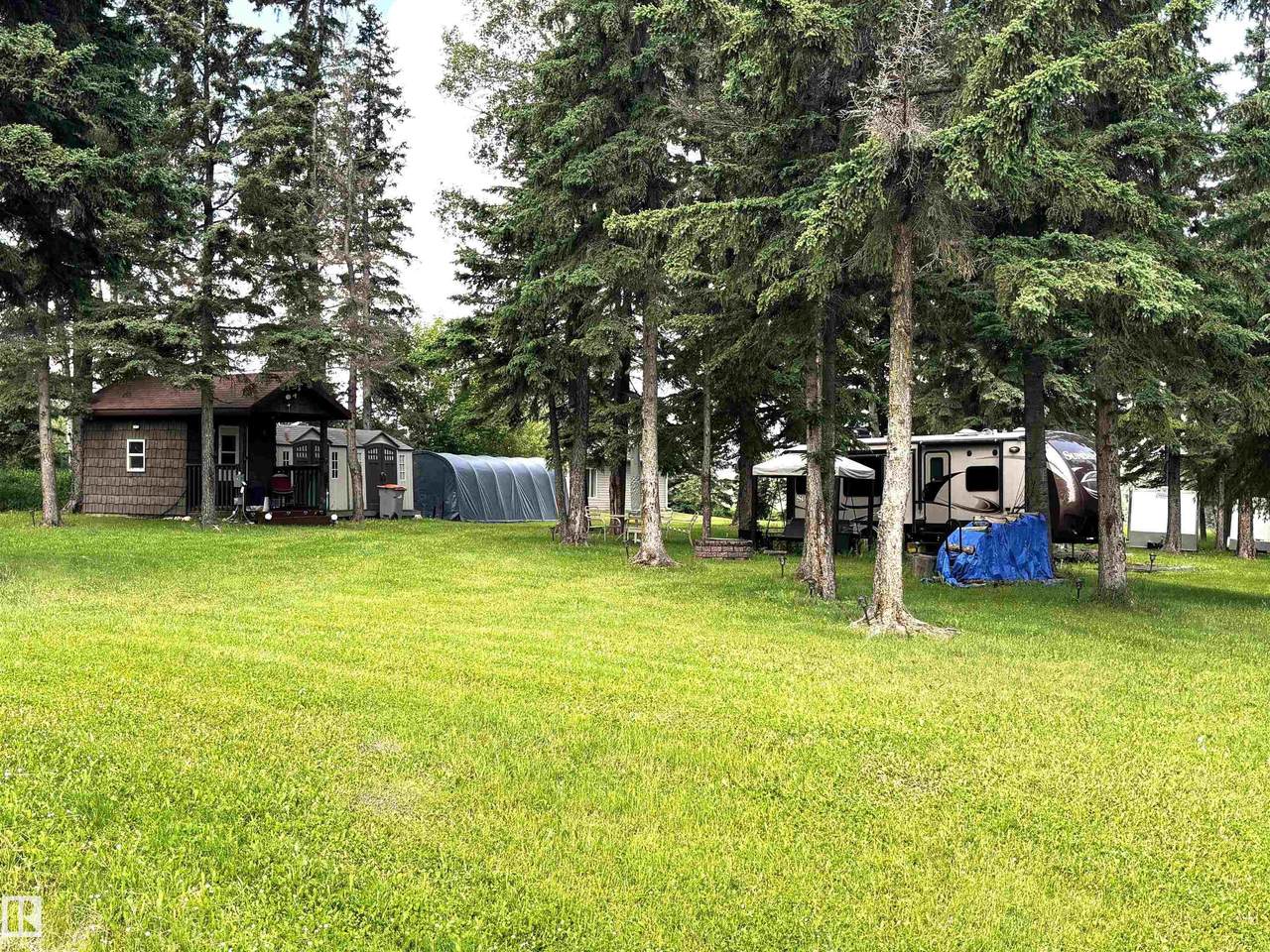 https://bt-photos.global.ssl.fastly.net/alberta/1280_boomver_1_E4496796-2.jpg