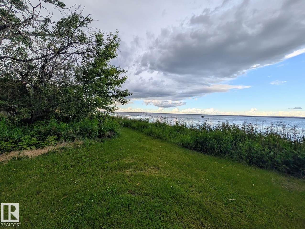 https://bt-photos.global.ssl.fastly.net/alberta/1280_boomver_2_E4496857-2.jpg