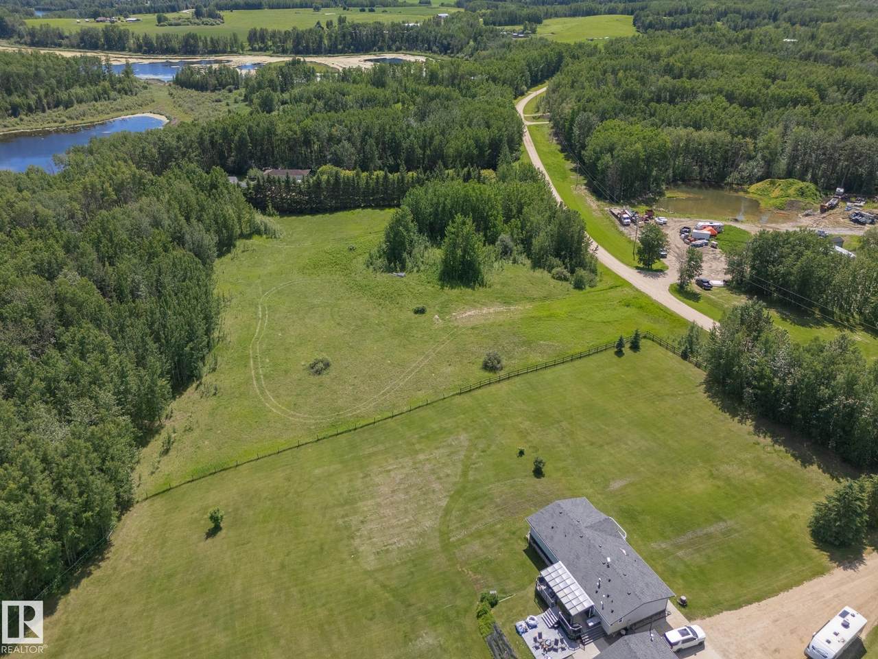 https://bt-photos.global.ssl.fastly.net/alberta/1280_boomver_2_E4497519-2.jpg