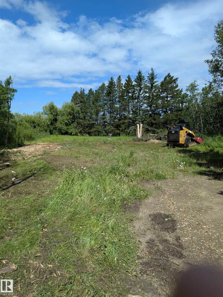 https://bt-photos.global.ssl.fastly.net/alberta/orig_boomver_2_E4497691-3.jpg