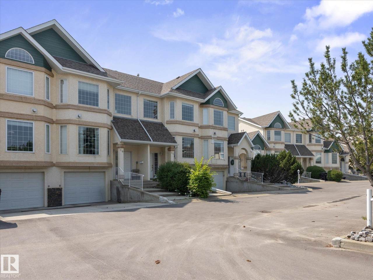 11717 9B Avenue - Photo 1