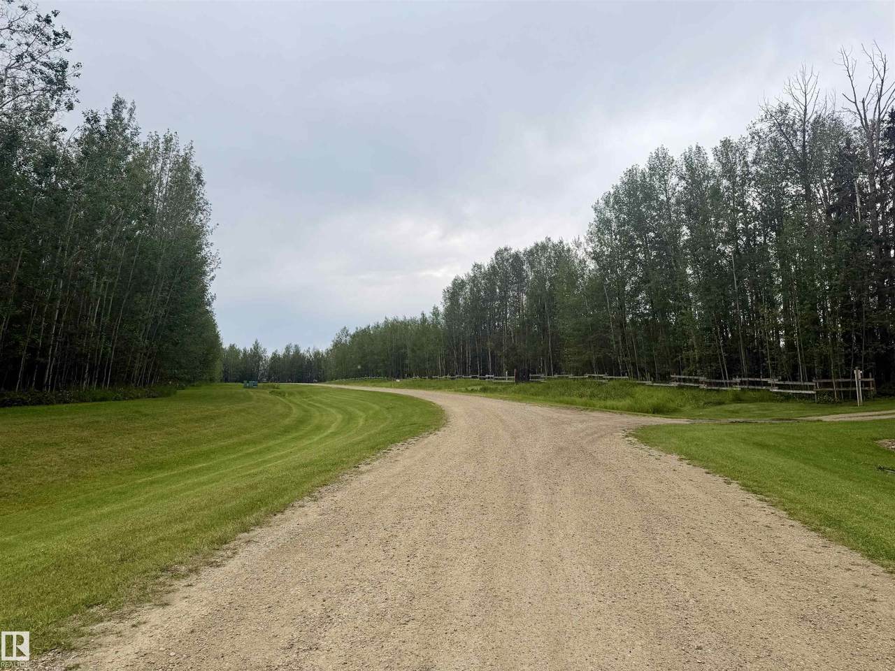 https://bt-photos.global.ssl.fastly.net/alberta/1280_boomver_2_E4507152-2.jpg