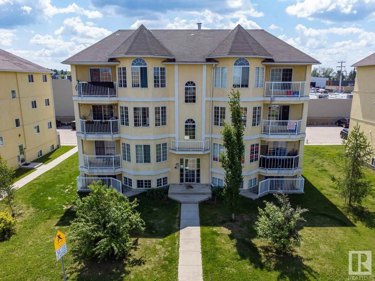 6 4911 51 Avenue - Photo 1