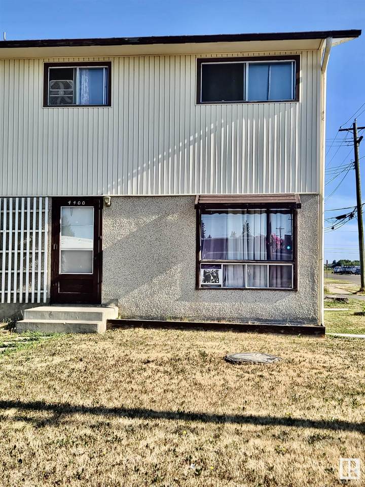 4400 50 Avenue - Photo 1