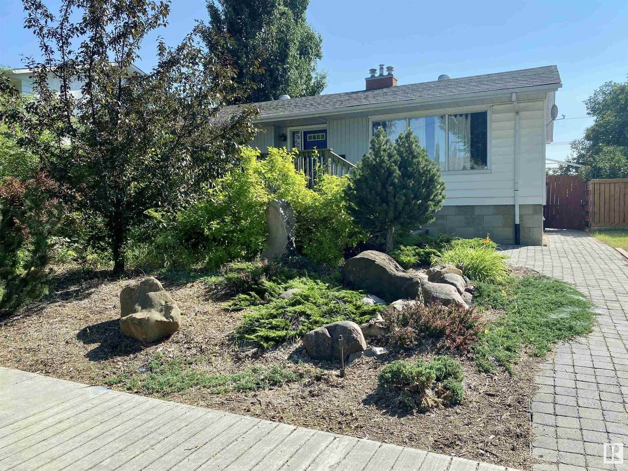 6047 106 Street - Photo 1