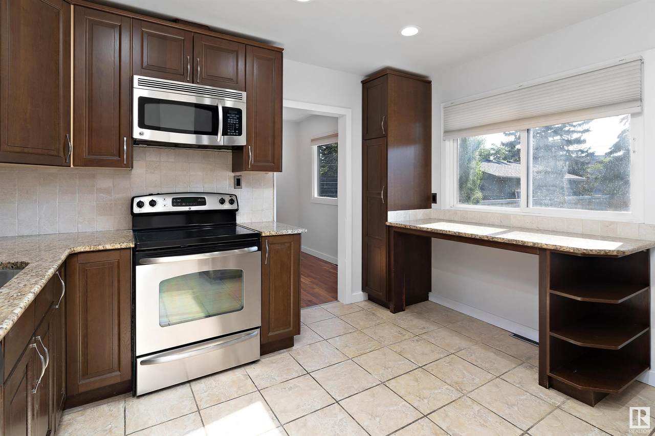 10724 141 Street - Photo 1
