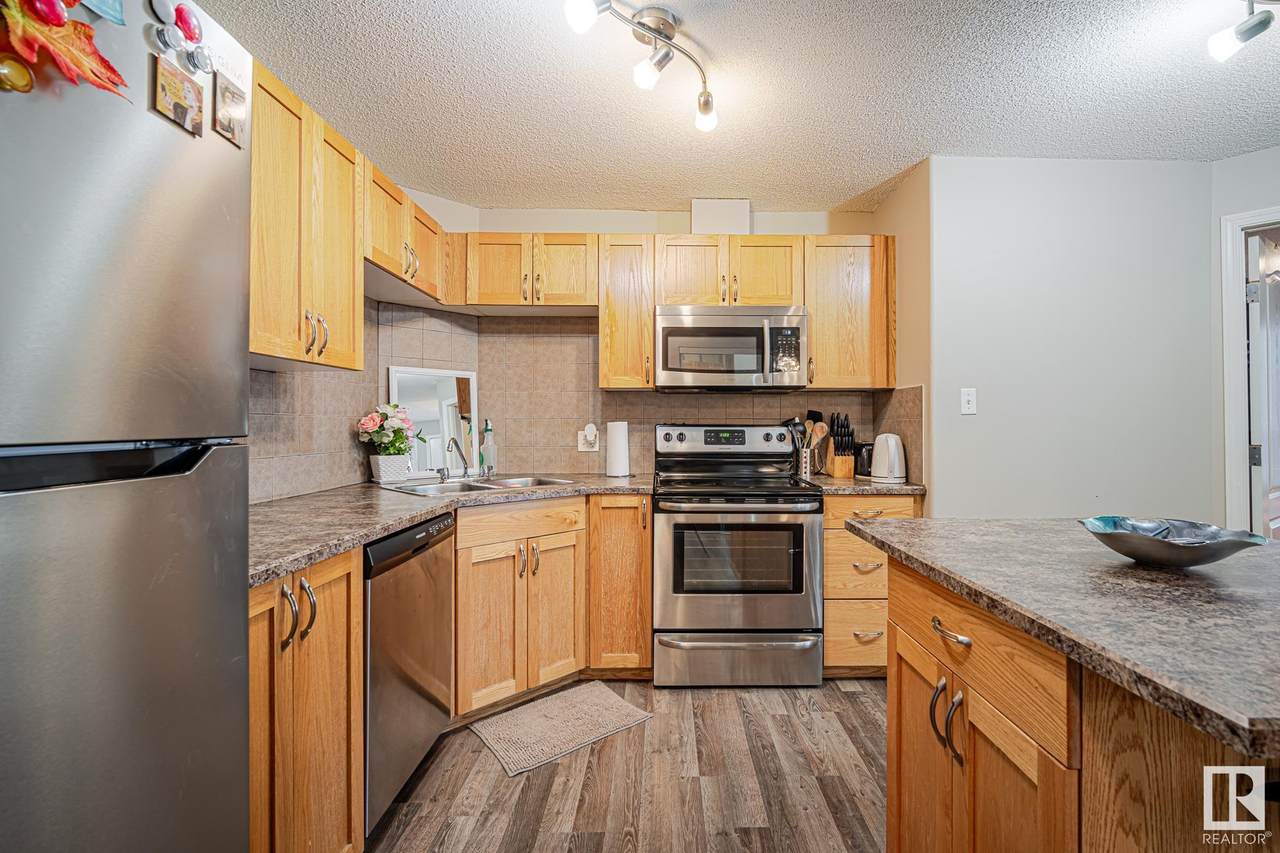 https://bt-photos.global.ssl.fastly.net/alberta/1280_boomver_3_E4431095-2.jpg