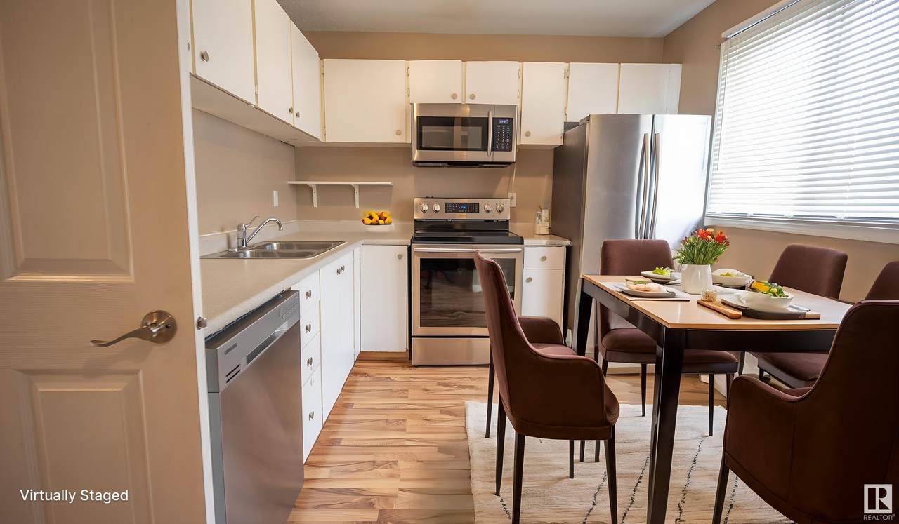 18048 93 Avenue - Photo 1