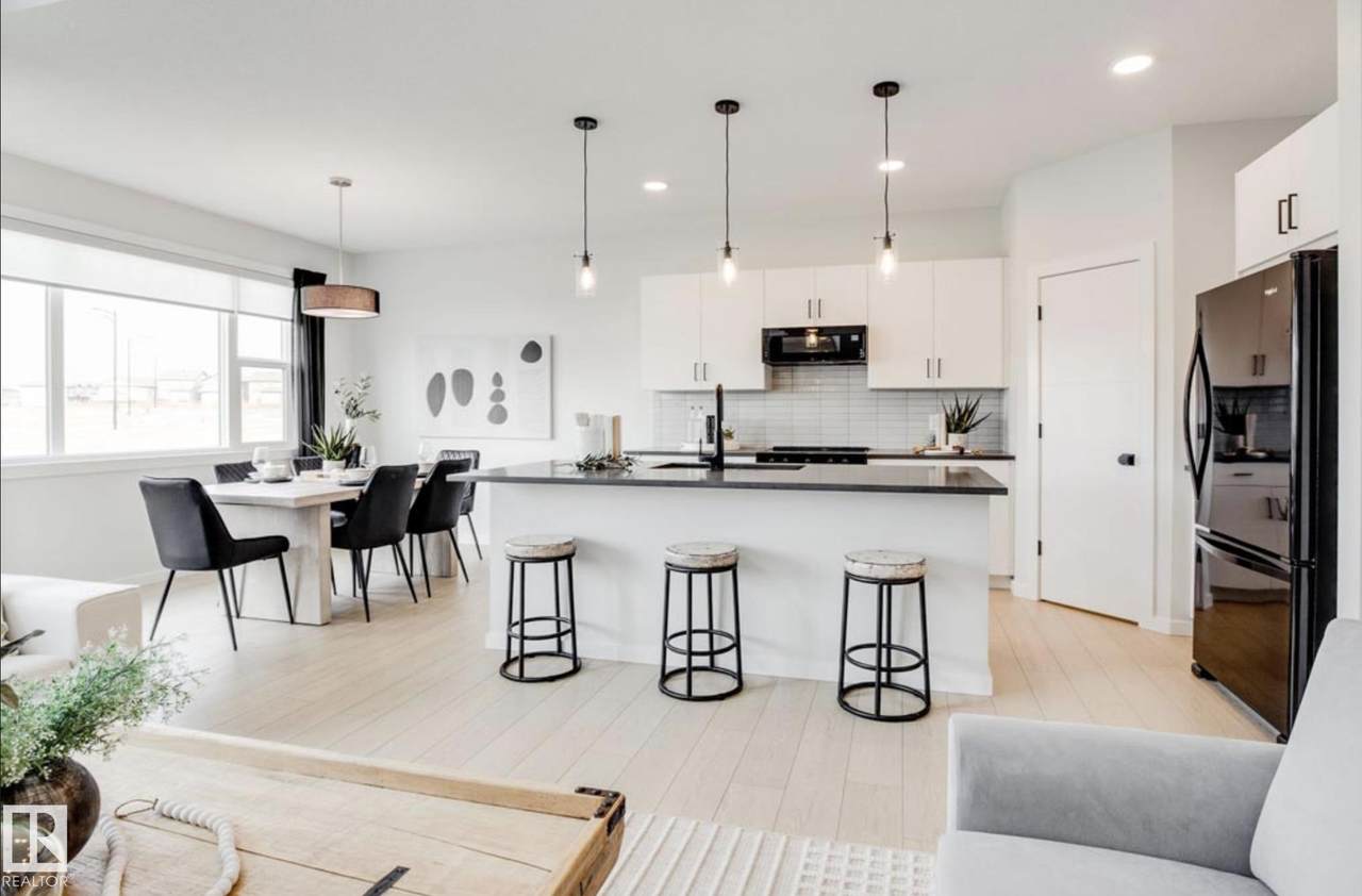 6923 51 Avenue - Photo 1