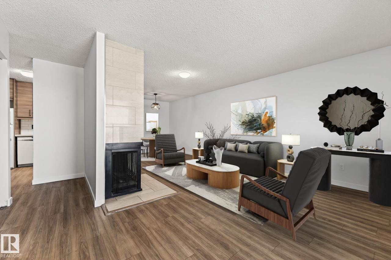 135 Surrey Gardens - Photo 1