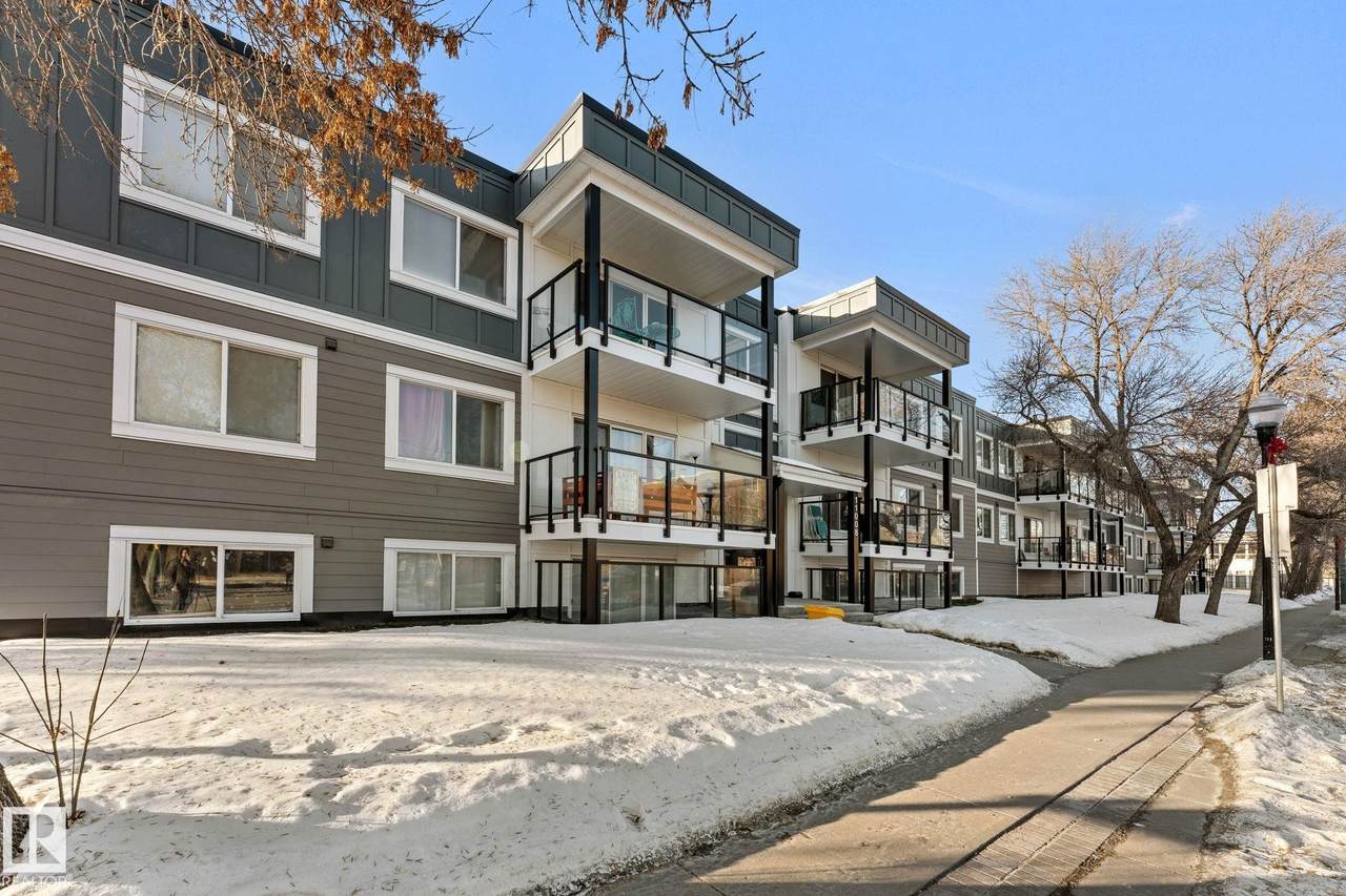 11008 124 ST - Photo 1