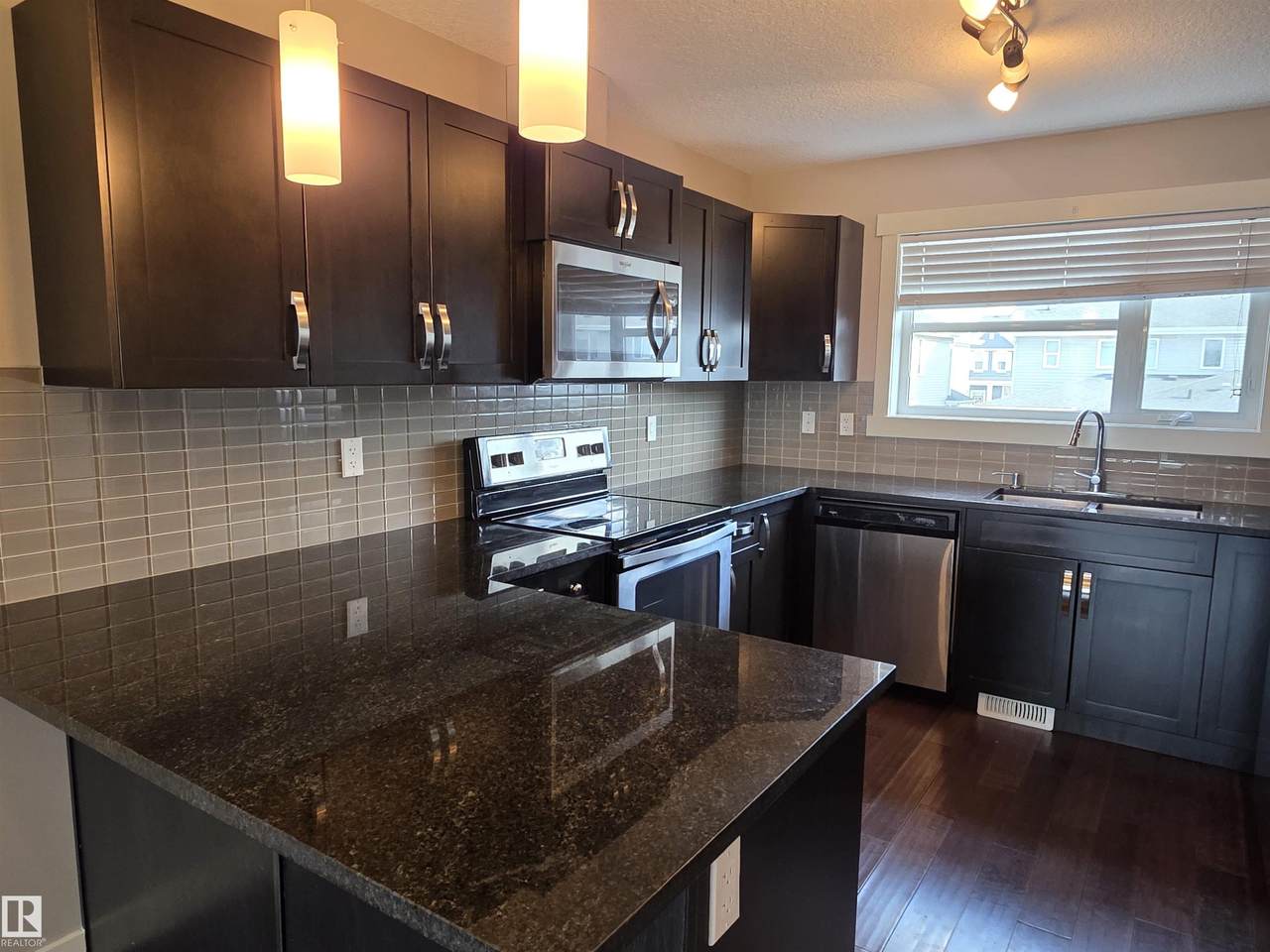 401 Southfork - Photo 1