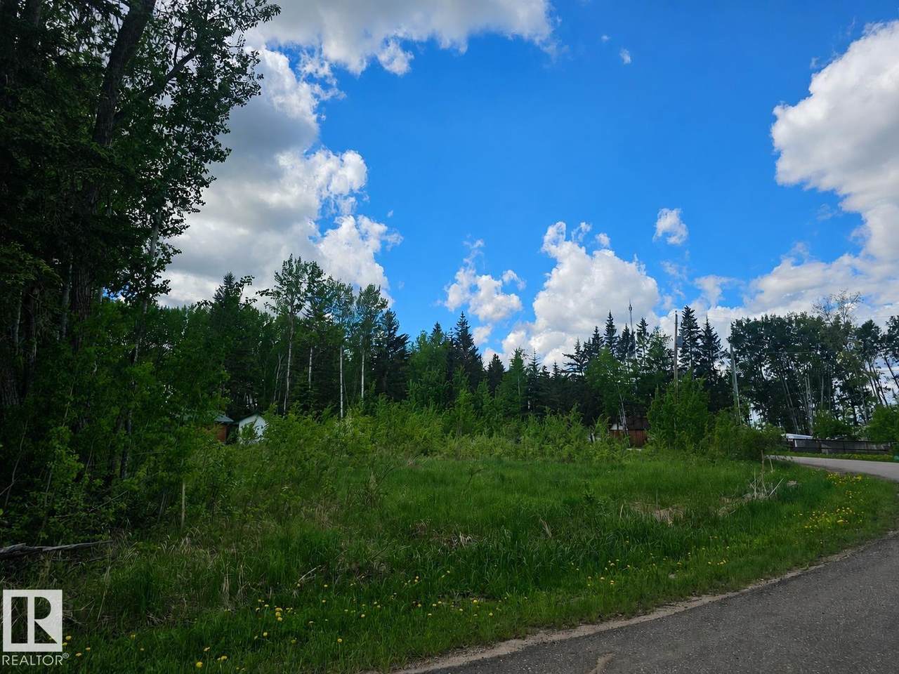 https://bt-photos.global.ssl.fastly.net/alberta/1280_boomver_3_E4494121-2.jpg