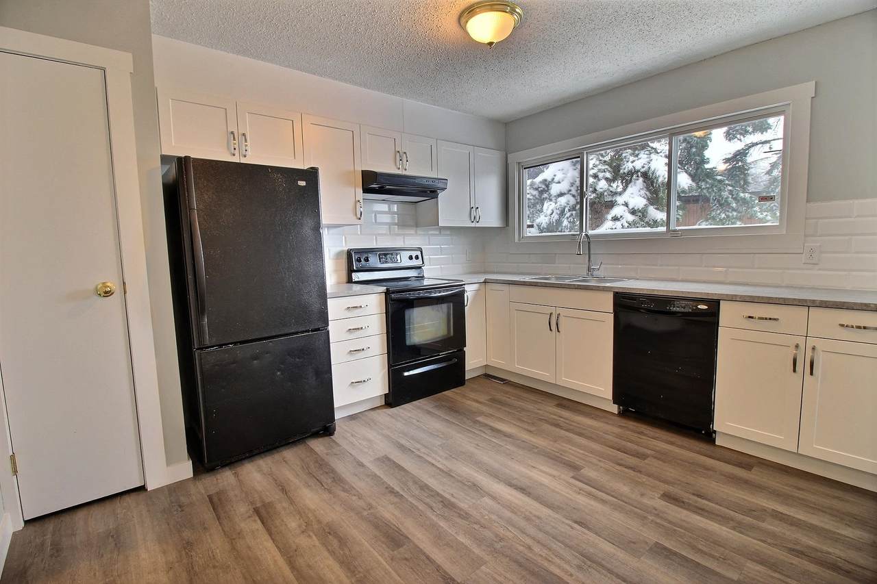 607 Knottwood Road - Photo 1